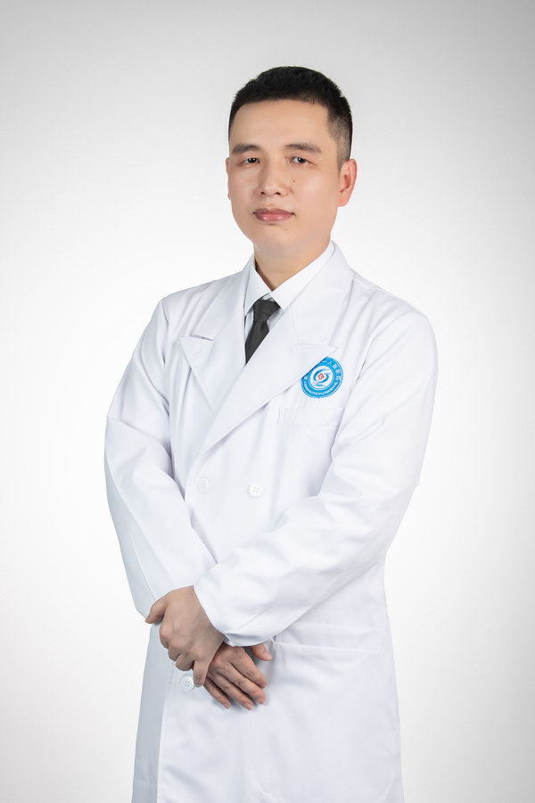 王华